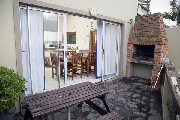 Seaview Cottage sea view 4-6 Sleeper Apartment 