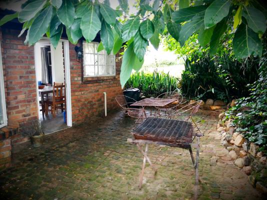 Family-cottage-Patio