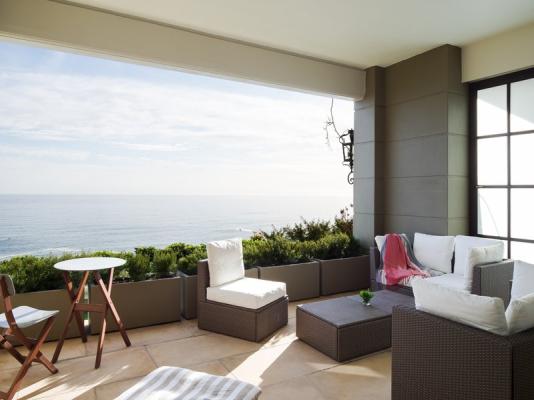 Superior Oceanfront Suite