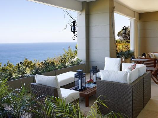 Superior Oceanfront Suite