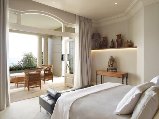 Premium Oceanfront Suite