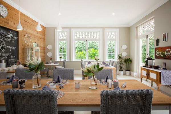 Breakfast Room