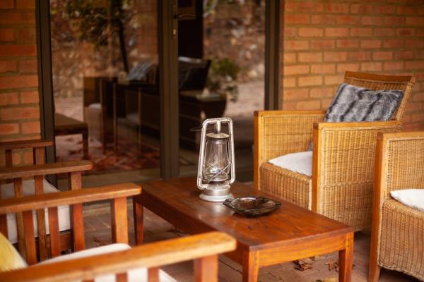 DOWNSTAIRS VERANDAH: SMALL TABLE & CHAIRS