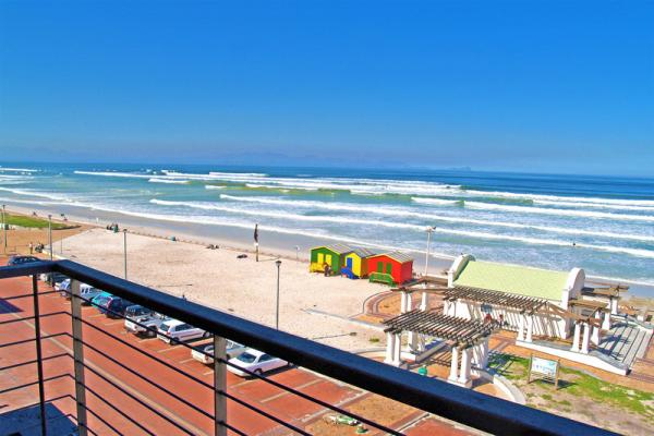 Bluebird Penthouse Muizenberg Beachfront