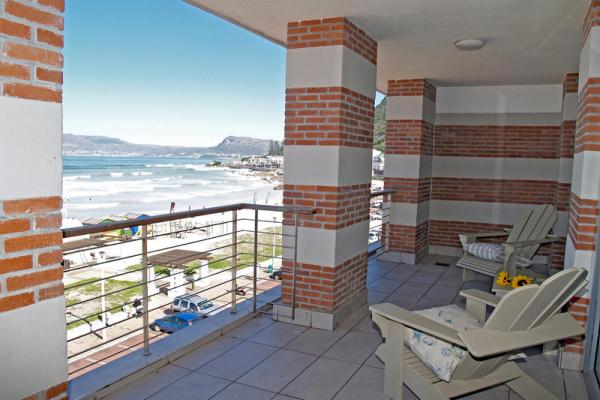 Bluebird Penthouse Muizenberg Beachfront