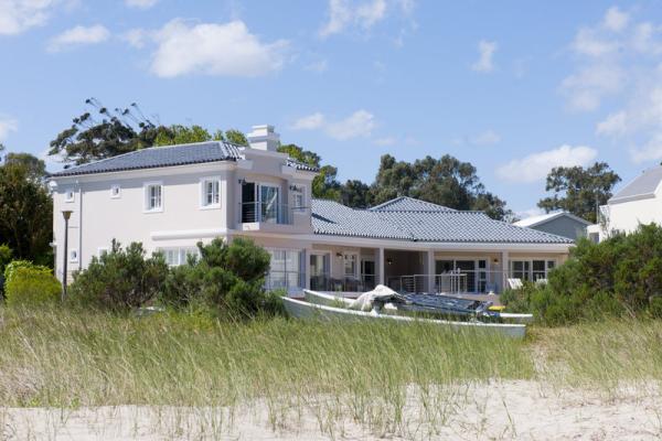 Bollard Bay House