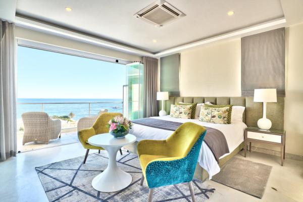 SUITE WITH SEA VIEW