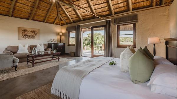 Hlosi Game Lodge