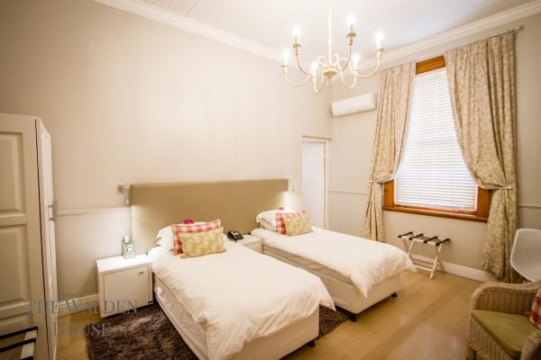 Room image 3