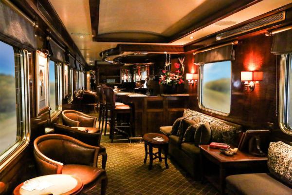 Elegant Lounge -The Blue Train