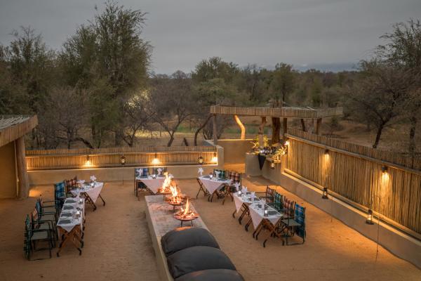 Becks Safari Lodge - outdoor dining