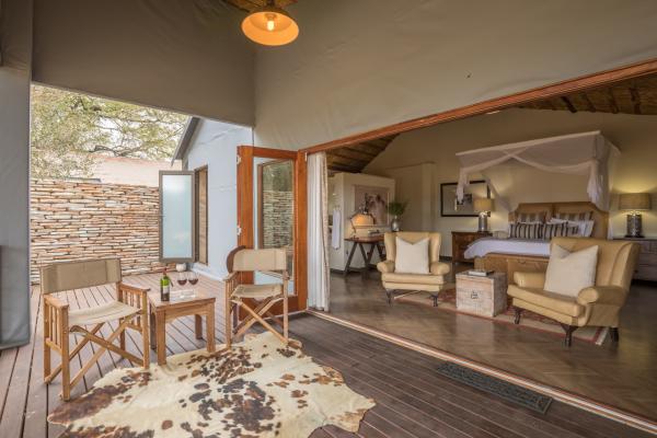 Becks Safari Lodge - exterior of room