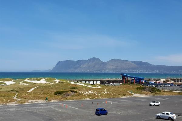 Surfers Dream Muizenberg Beach - 137523