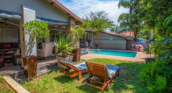 Garden & Pool View