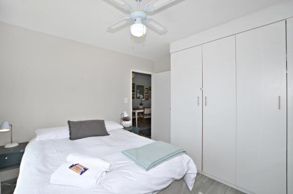 Oceanview Blouberg Beachfront Self Catering Apartment - 143480