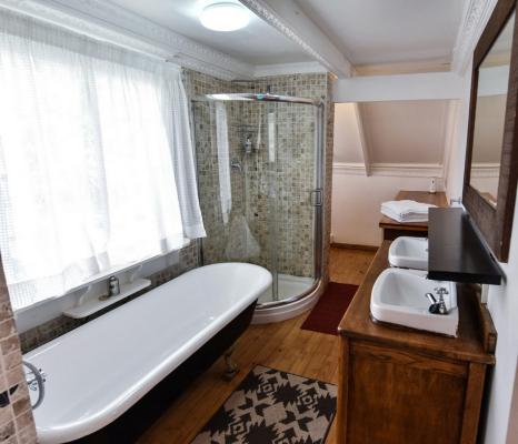 Hobbit Boutique Hotel - 147300