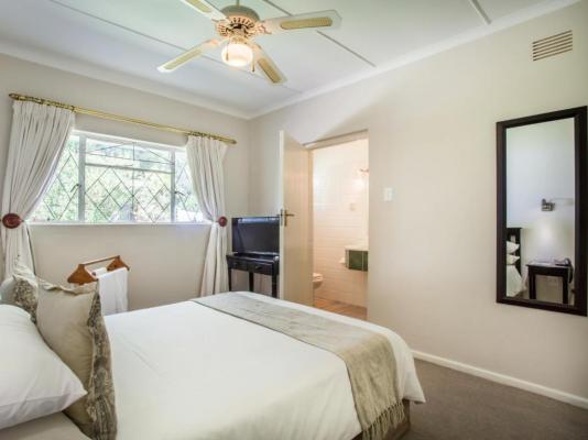 Room image 1