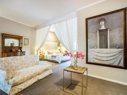 Room image 9