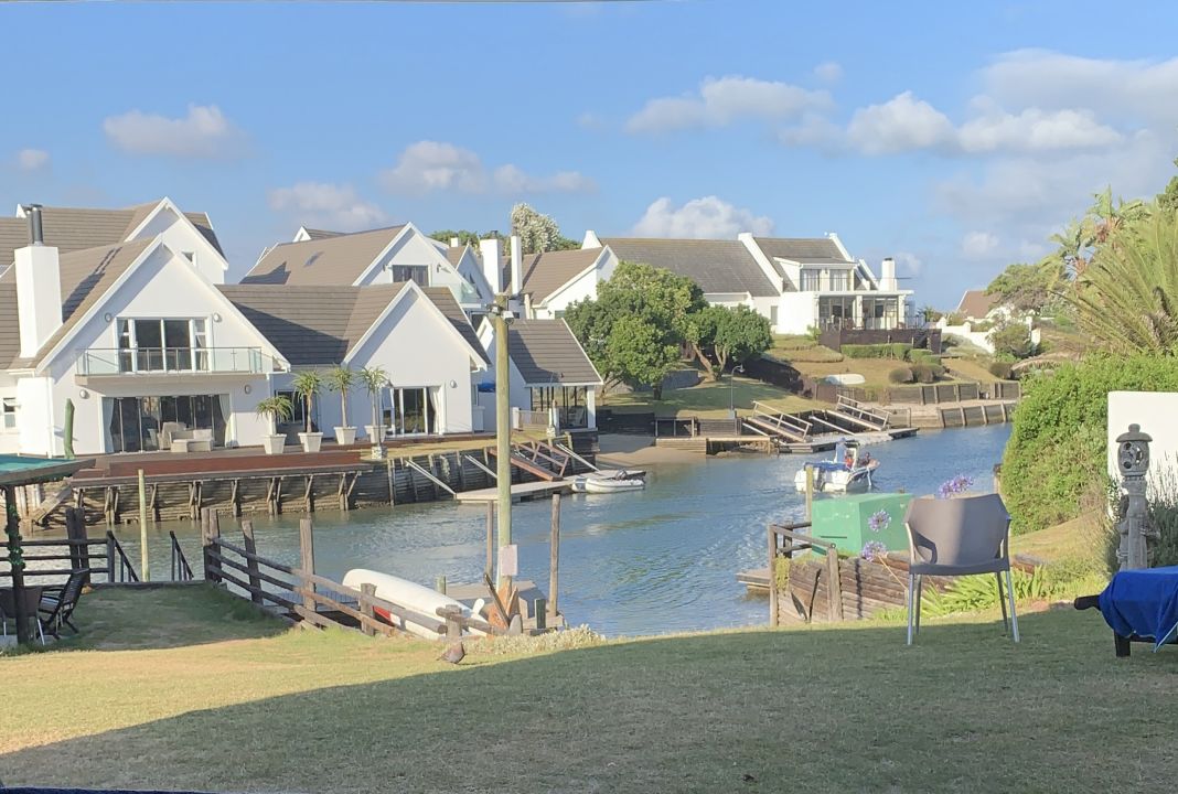 Hartley House on the canals St Francis Bay