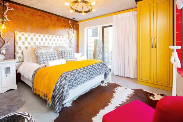 Afro-Chic Queen Suite