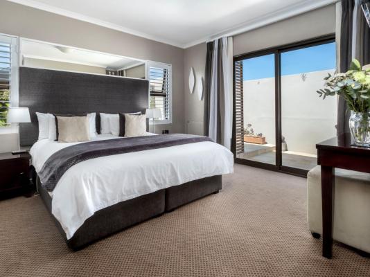 Room image 3