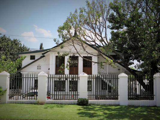 Sandton Farmhouse Executive B&B - 150070