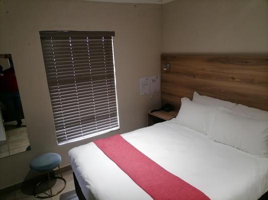 Room image 5