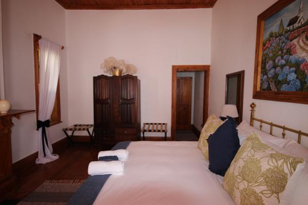 Room image 9