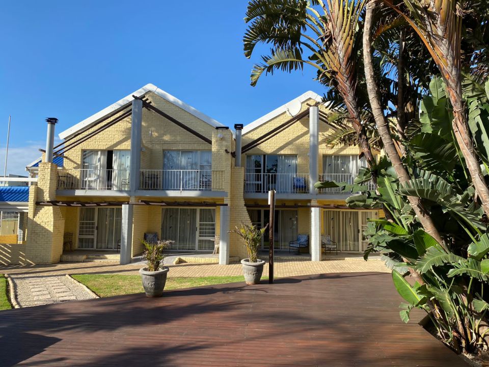 Beach Cabanas Bed & Breakfast and SelfCatering Jeffreys Bay