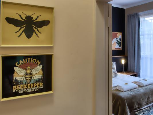 The BeeKeeper's Inn - 151951
