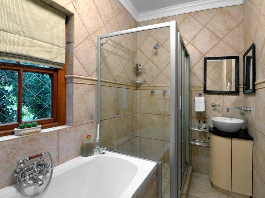 Room image 4