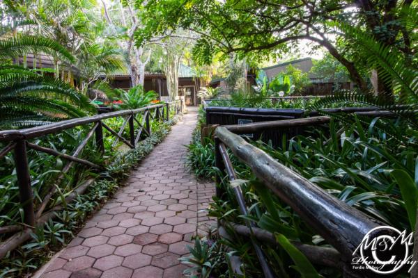 Emdoneni Lodge Entrance