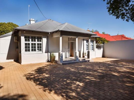 Triple9 Hatfield Guesthouse - 155387