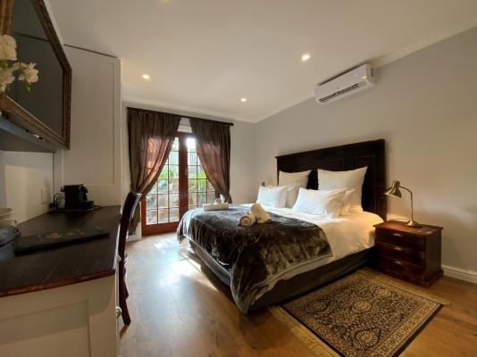 Room image 2