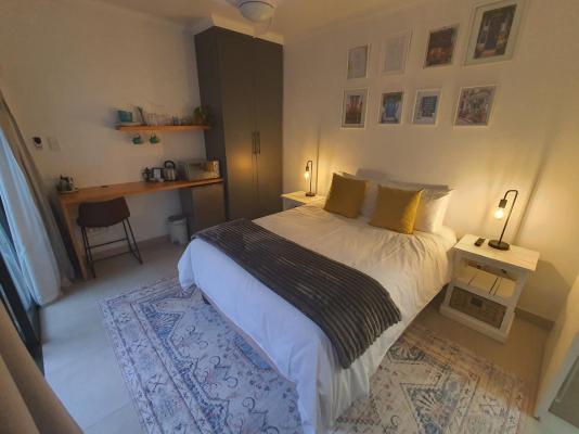 The Blue Door Self-Catering and BnB - 156149