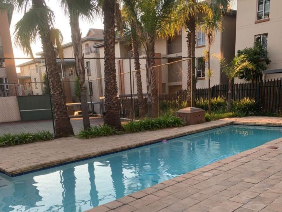 Luxury Spacious Executive Apartment Sunninghill Sandton