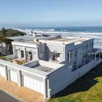 Hermanus Beachfront Lodge - 156748