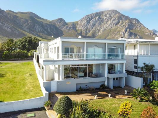 Hermanus Beachfront Lodge - 156750