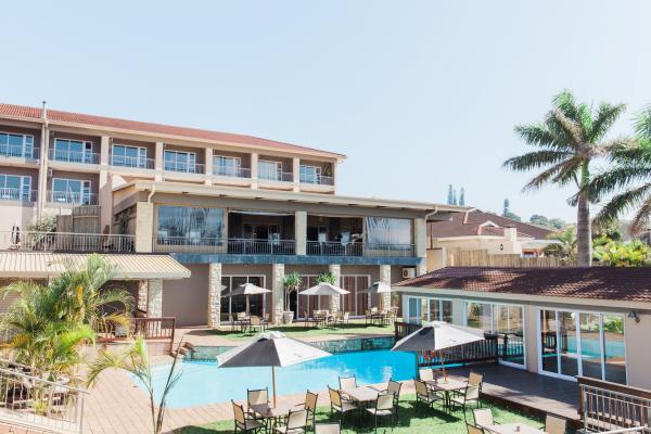 View from front Patio to Hotel & Pool