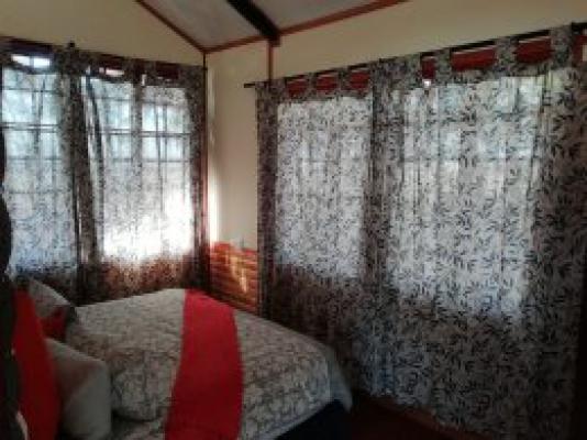 Sunbird cottage bedroom