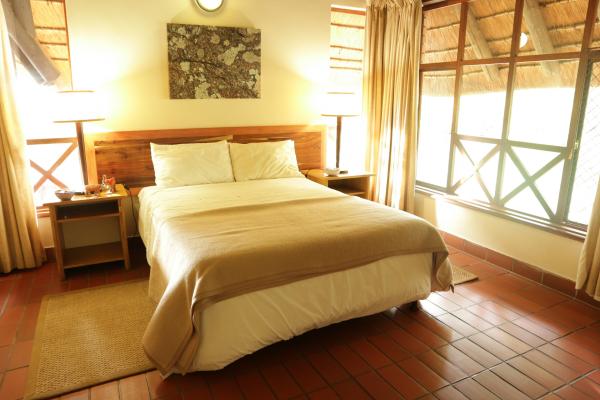 Ntshondwe Resort - Ithala Game Reserve - 161110