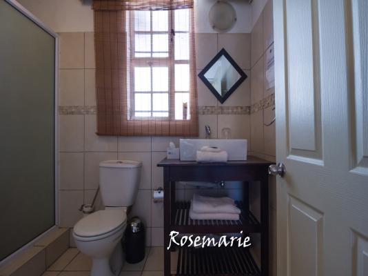 Room image 4