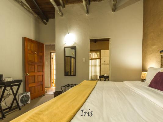 Uxolo Guest House - 161832