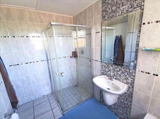 56 ON IXIA SELF CATERING MILNERTON - 162340