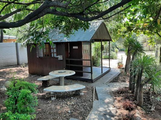 Elephant Walk Guesthouse - 163336