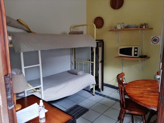 Elephant Walk Guesthouse - 163344