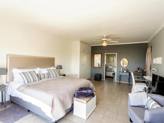 The Ocean Bay Luxury Guesthouse - 163400