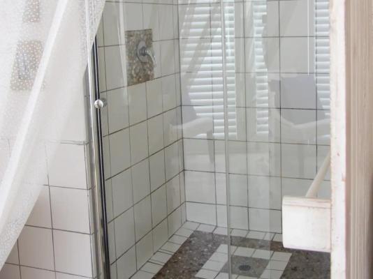Room image 15