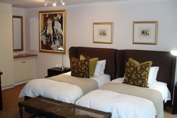 Room image 3