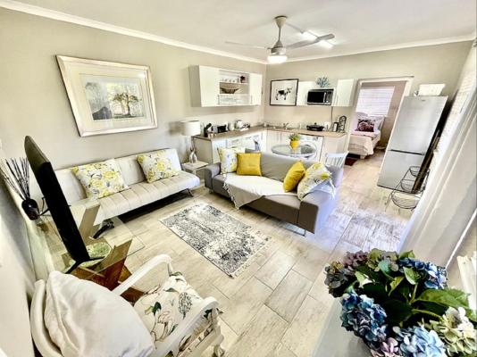 Ballito Central Pet Friendly Home - 170029